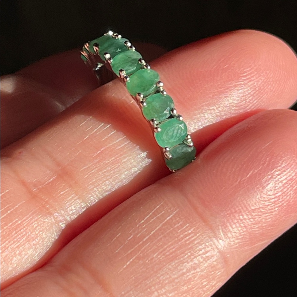 Half Eternity Zambia Natural Emerald Ring in 925 Sterling Silver Size 8 - Picture 9 of 15